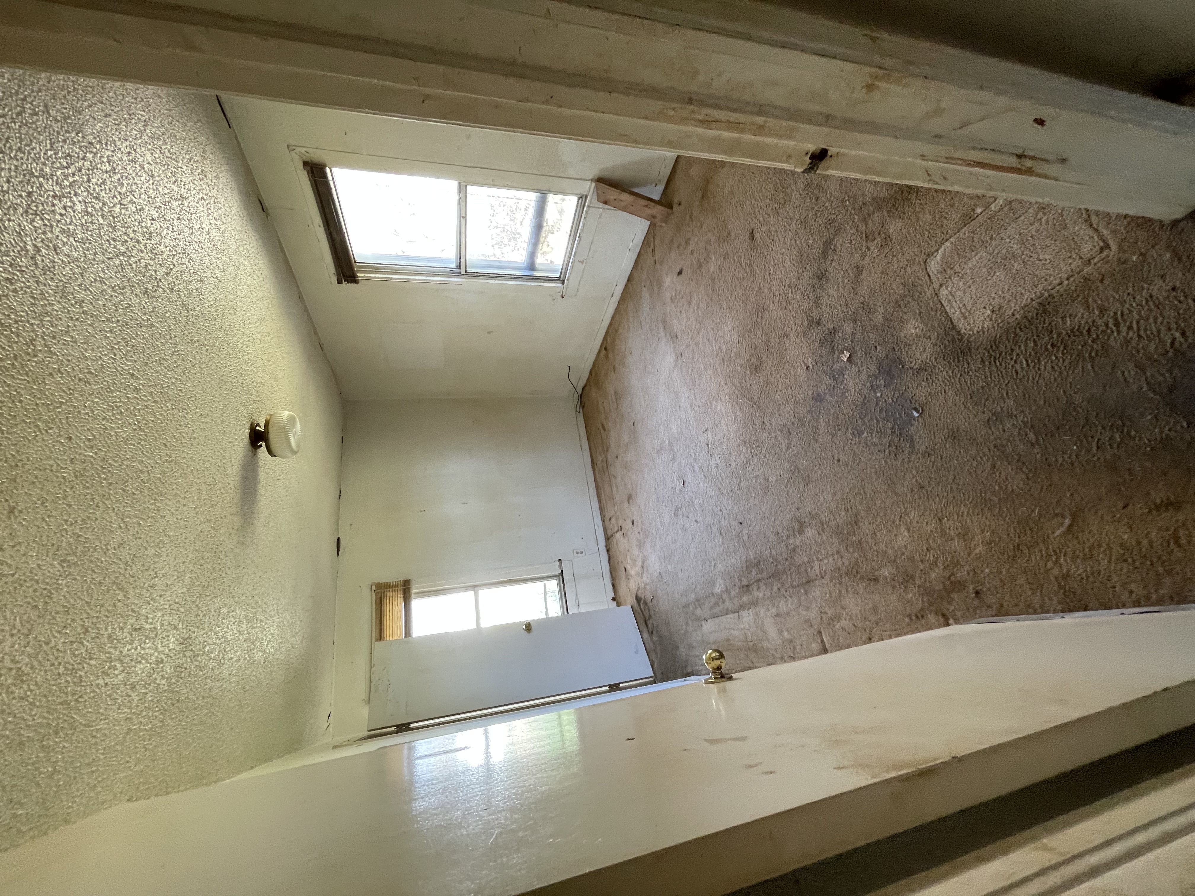 Bedroom before renovation